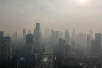 Jakarta Diselimuti Kabut Polusi: Langit Kelabu Ibu Kota