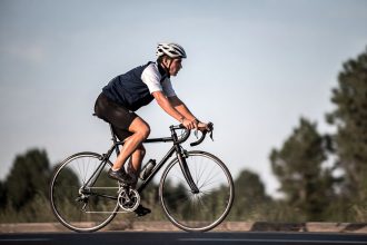 Pesepeda Pemula dengan Gigi Berat