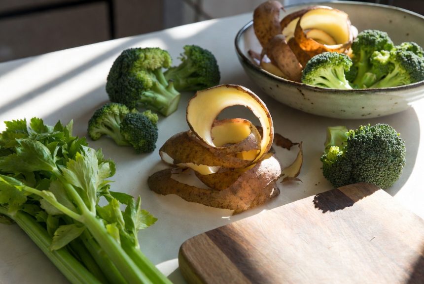 Kulit kentang, batang brokoli, dan daun seledri: bukan sampah, tapi harta karun nutrisi.