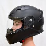 Posisi Helm yang Benar: Sejajar dengan Alis